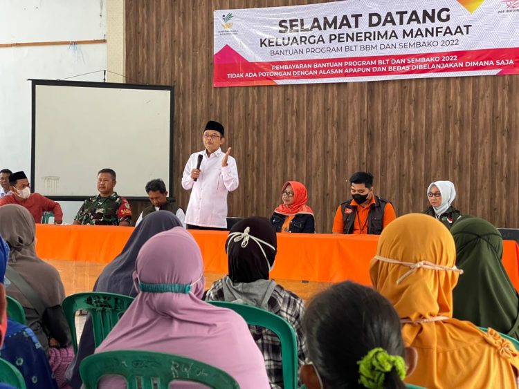 Sambangi Kantor Pos Pamanukan, Kiai Maman Pantau Langsung Penyaluran BLT BBM