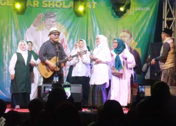 Keliling Majalengka, Rustini Muhaimin Rayakan Hari Santri Nasional Bersama Warga