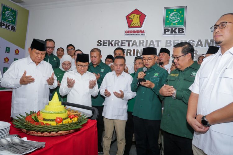 Doa Kiai Maman di Peresmian Sekber Gerinda PKB, ” Ya Allah jadikan Prabowo Muhaimin Presiden dan Wapres RI 2024″