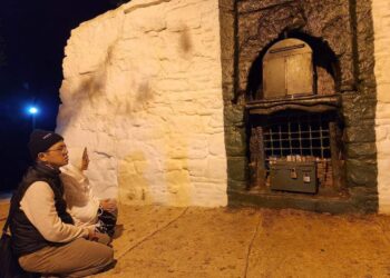 Ziarah ke Makam Guru Pendiri Tarekat Syadziliyah