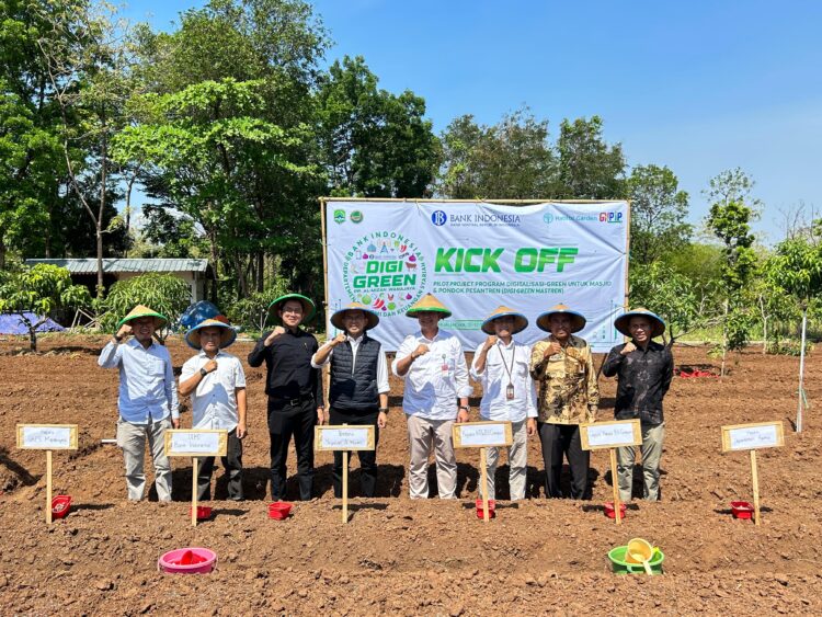 BI Kasih Bantuan Teknologi Pertanian Modern ke Pesantren Ekologi Al Mizan Wanajaya