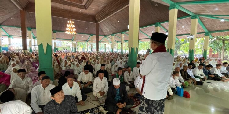 Legislator PKB Bagikan Ribuan Bingkisan Lebaran dan Gelar Doa untuk Bangsa