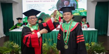 KH. Maman Imanulhaq Resmi Sandang Gelar Doktor: Tegaskan Rekonstruksi Budaya, Bukan Sinkretisme di Cirebon